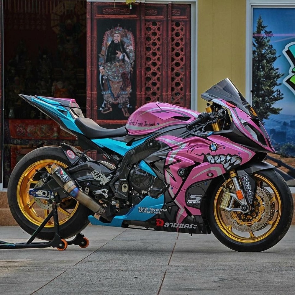 black and pink motorcycle