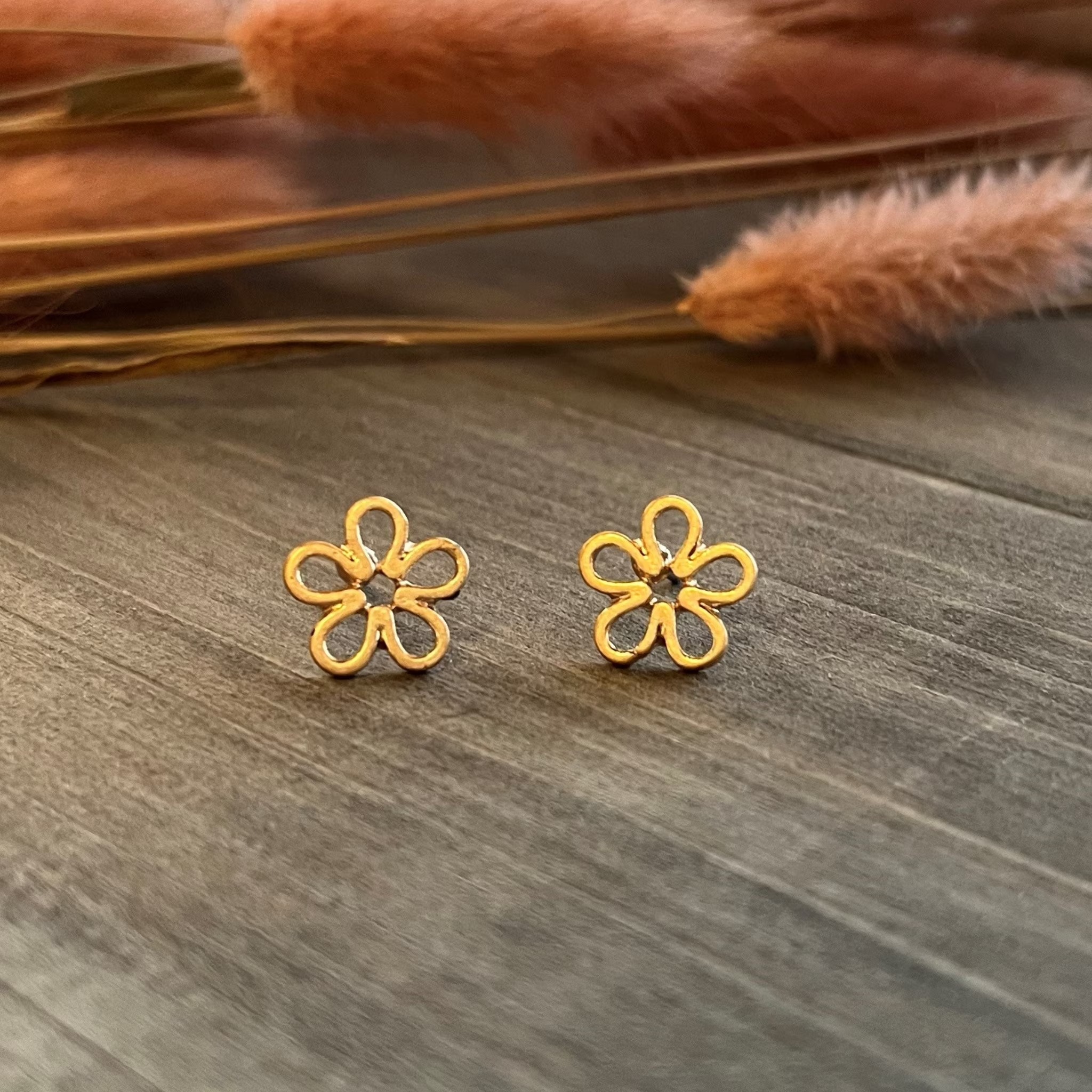 gold stud earrings for women