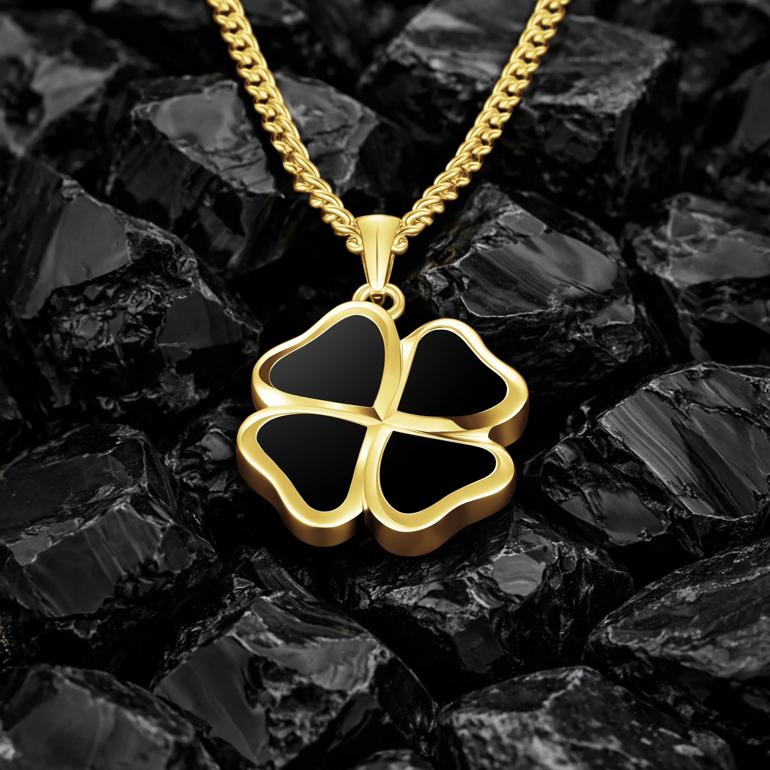 clover pendant