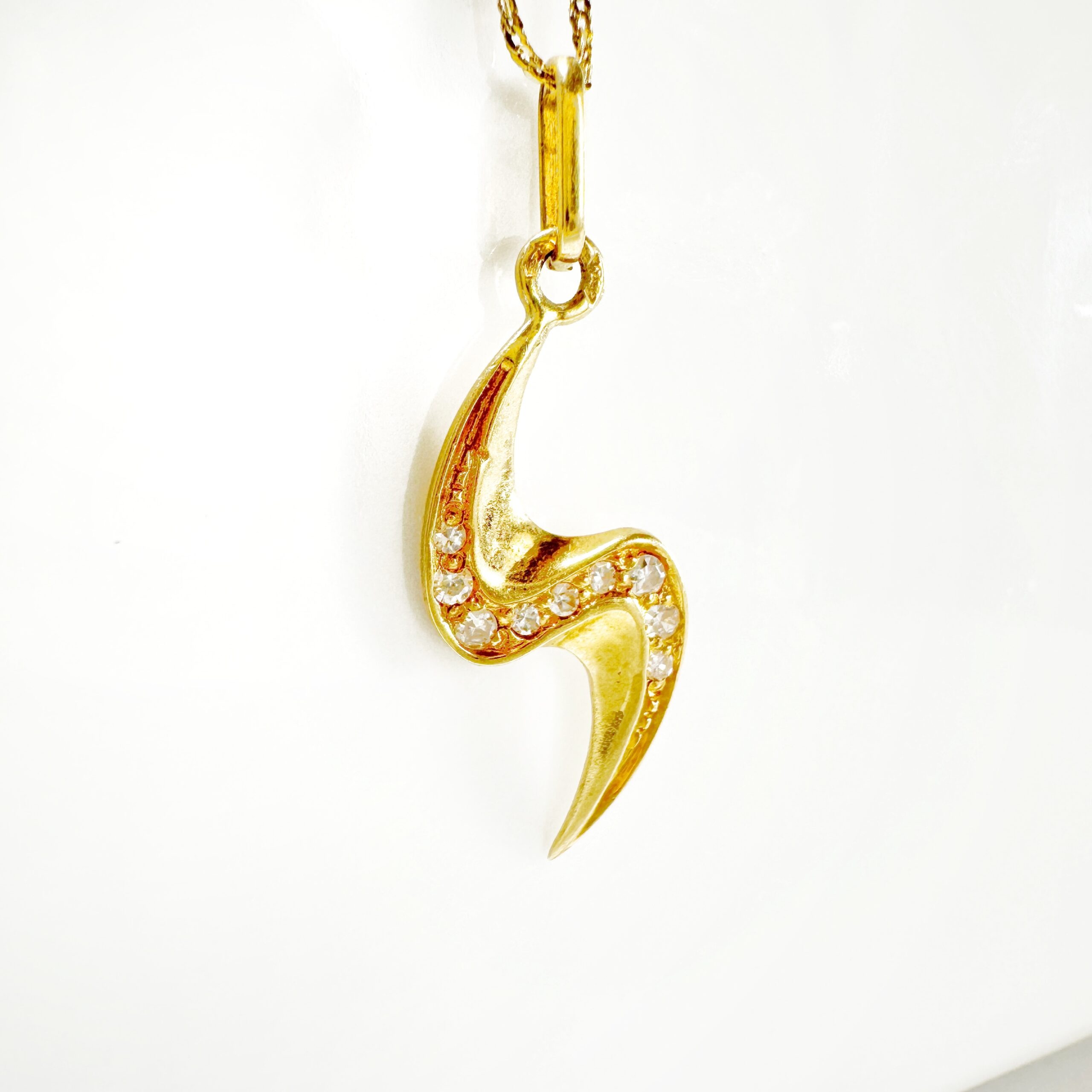 lightning bolt pendant