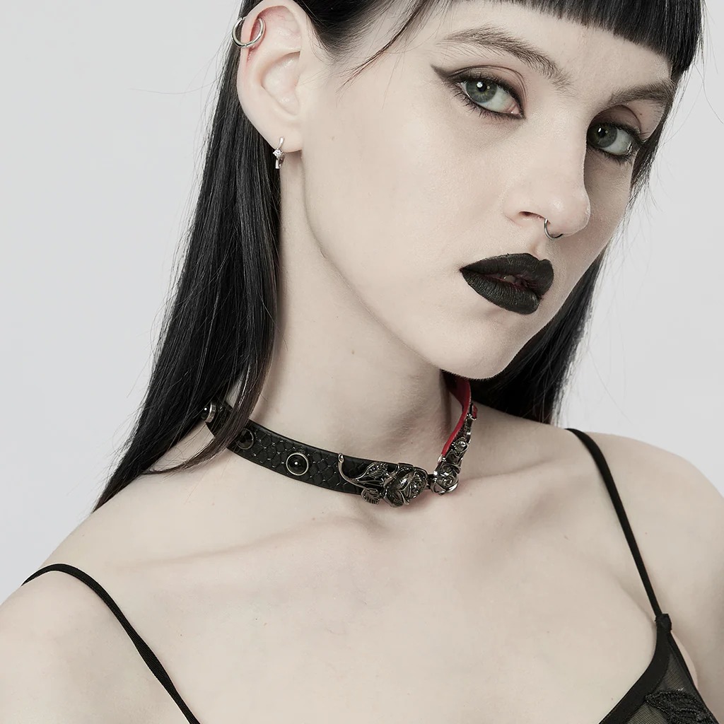 choker goth