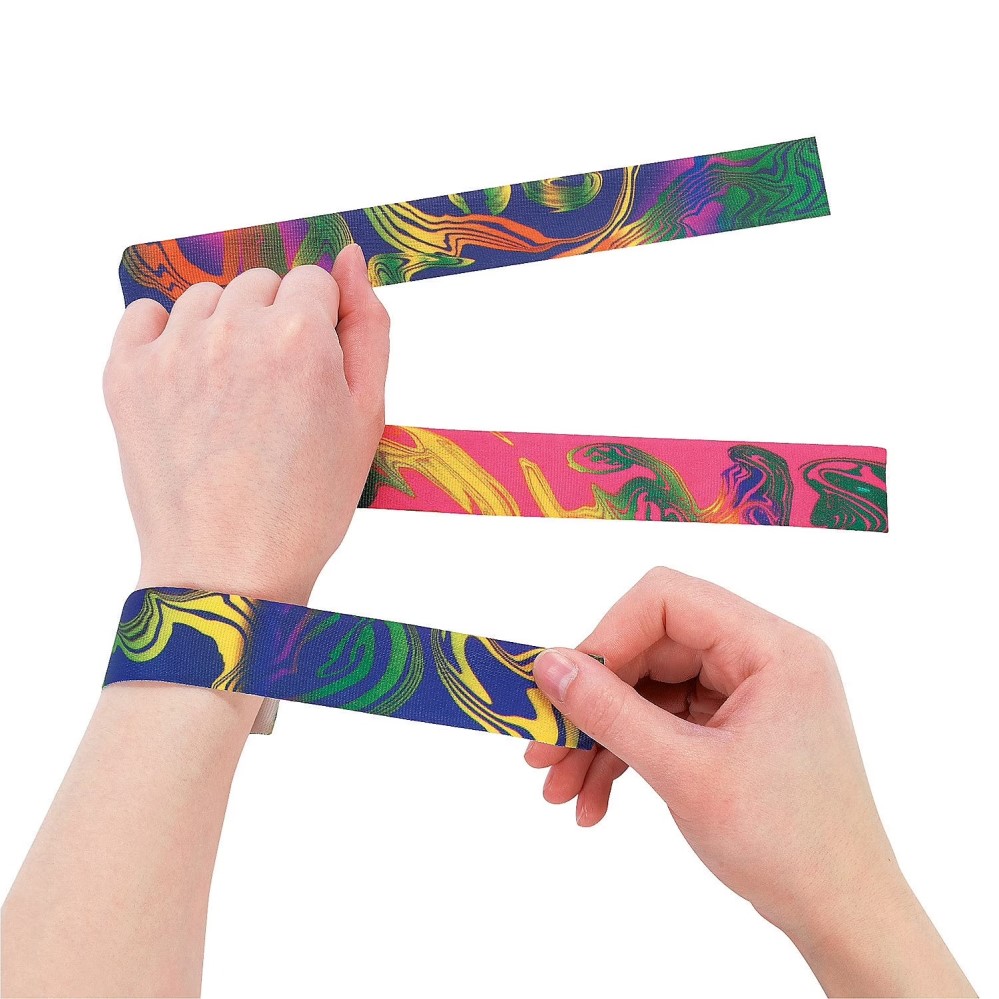 Snap Bracelets – Styles with Classic Click-and-Wrap Appeal