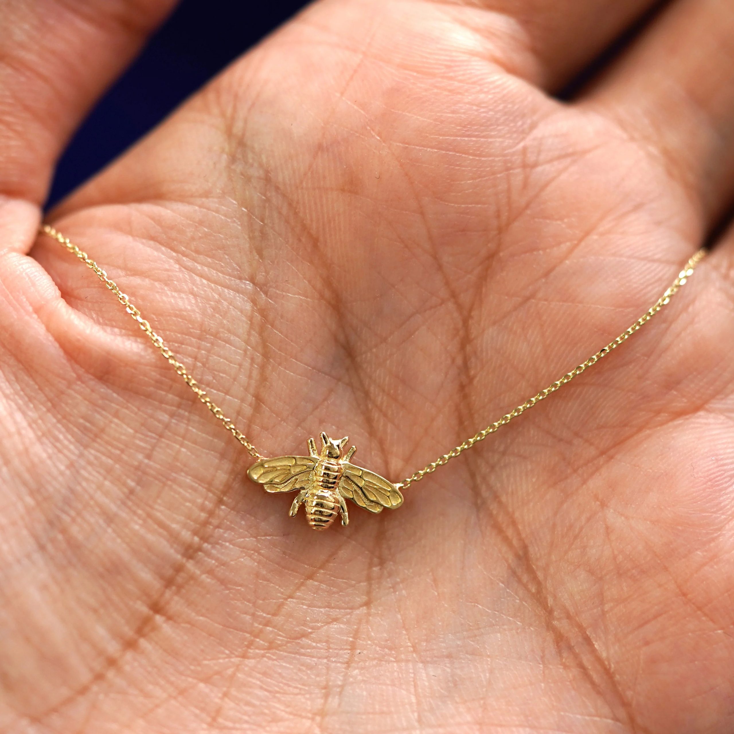 bee pendant