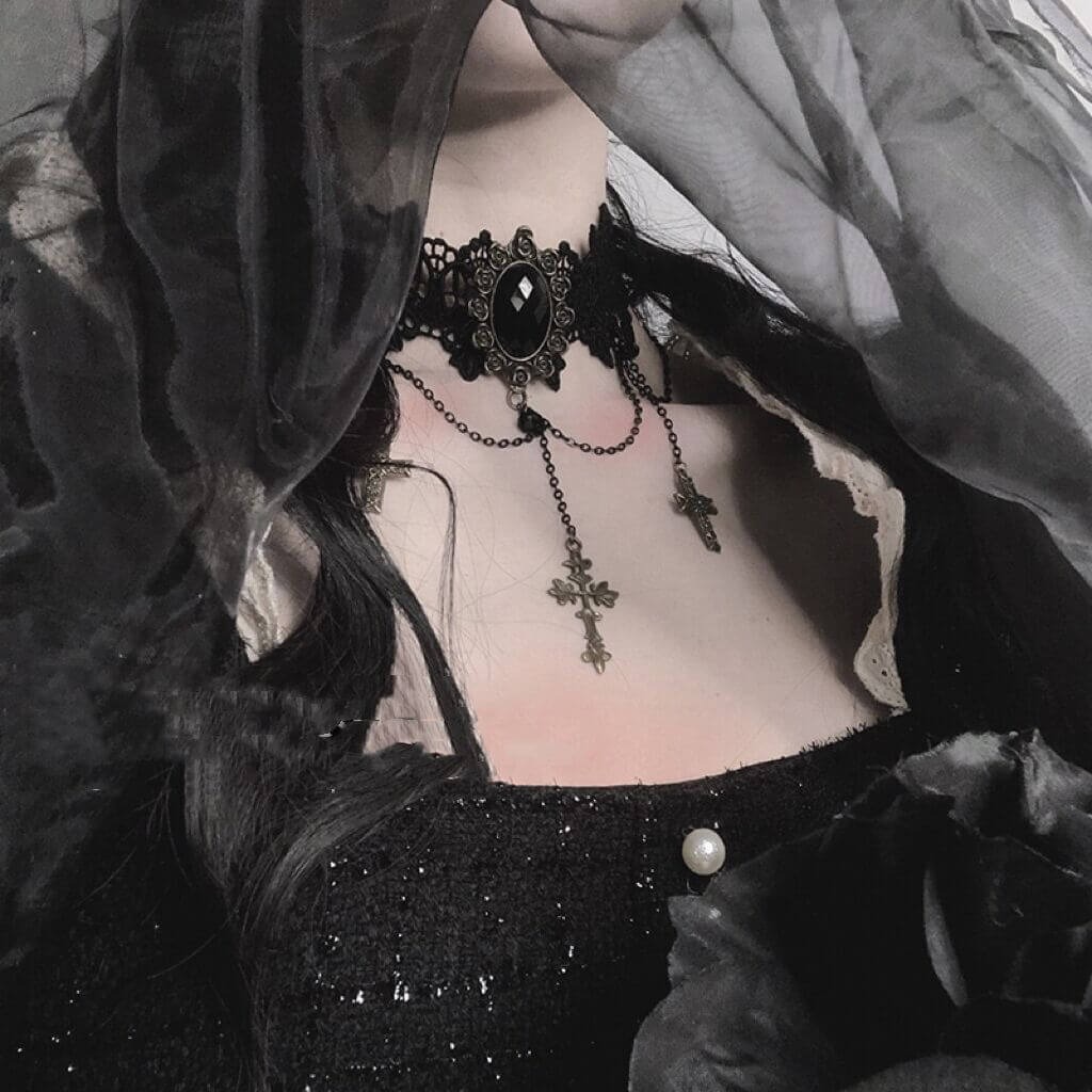 choker goth