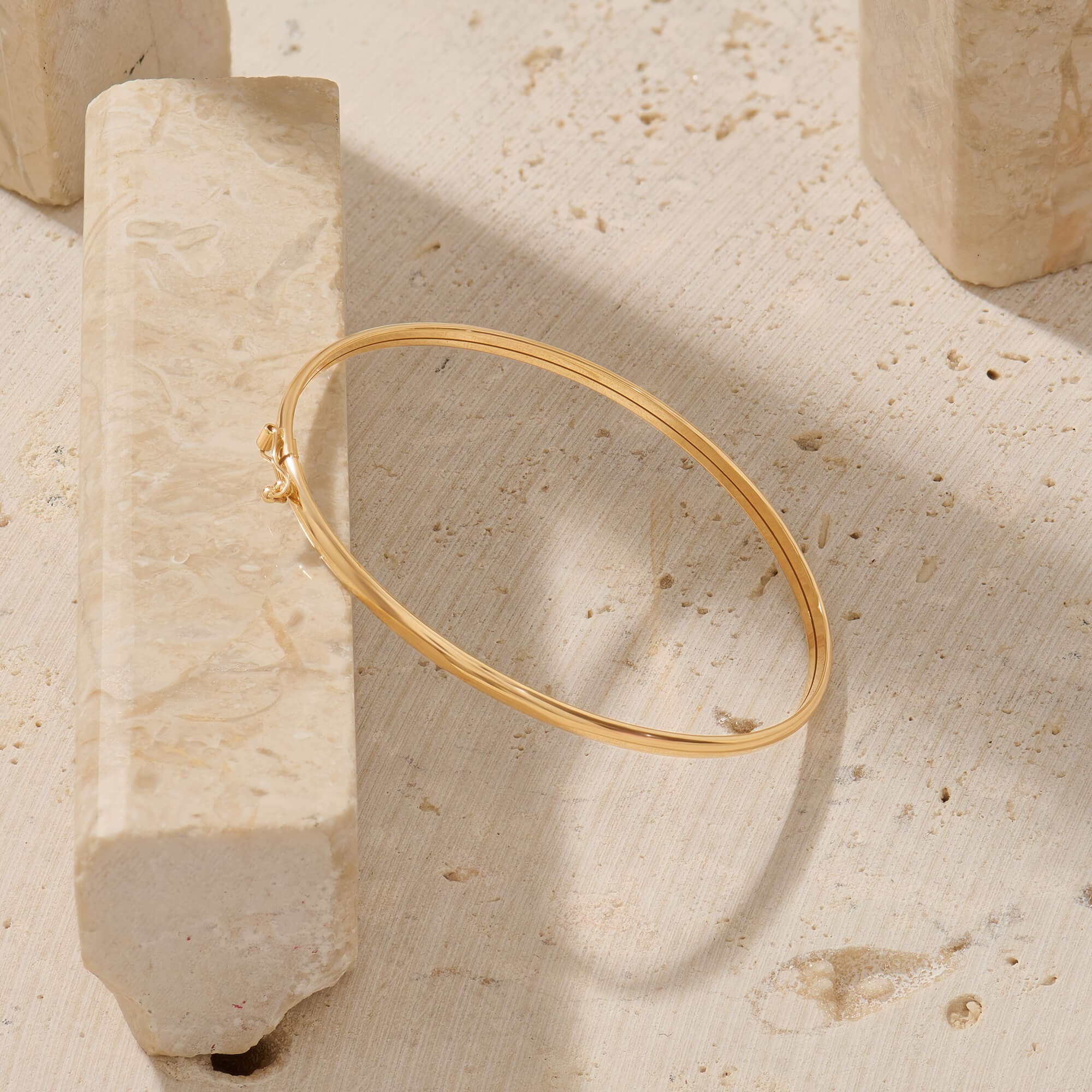 plain gold bangle